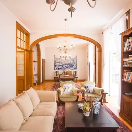 Classic Downtown Apartament Lizbona