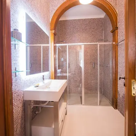 Classic Downtown Apartament Lizbona