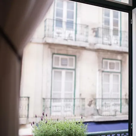Classic Downtown Apartment Lisbon